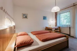 Nice dedicated room with pool, garden & terrace | Garden view - Image 3