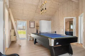 Children-friendly holiday home with BBQ, jacuzzi & sauna | Sea view - Image 5