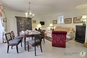 Lovely gite with garden & terrace - Image 4