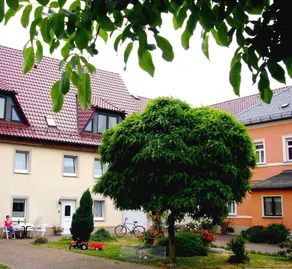 Apartment with barbeque & garden - Image 3