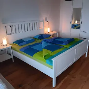 Appartement de vacances avec barbecue, piscine et jardin | Vue jardin - Image 5