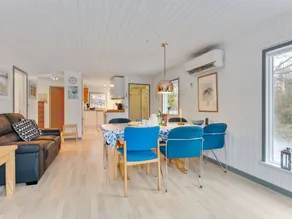 Child-friendly lovely holiday home with BBQ, terrace & sauna | Close to the beach | Dogs allowed - Image 3