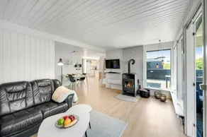 House with sauna & terrace - Image 3