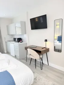 Children-friendly dedicated room | Beach view | Close to the beach - Image 4