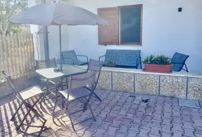 Holiday home with garden & terrace | Garden view - Image 4
