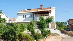Flat with garden, barbecue & terrace - Image 4