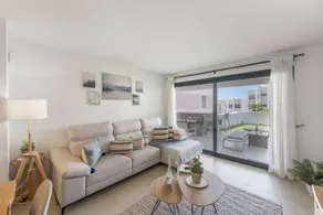 Luxury Apartment with Sea Views, Wi-Fi, and Air Conditioning in Manilva - Image 4
