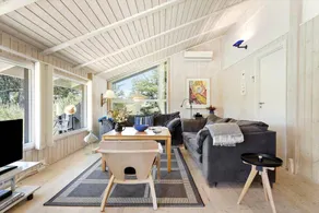 Family-friendly ample holiday home with garden, sauna & barbecue | Close to the beach - Image 4