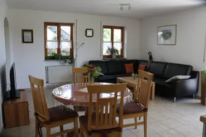 Agradable apartamento apto para niños con barbacoa, terraza y jardín | Vistas al jardín - Image 3