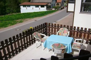 Casa con barbecue, terrazza e giardino - Image 2