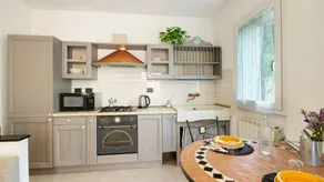 Holiday Home 'Pullin' with Private Garden and Wi-Fi - Image 3