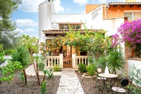 Fully equipped holiday home with pool, terrace & barbecue | Suitable for remote work | Dogs allowed - Image 2