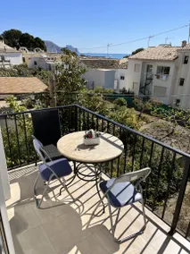 Flat with garden & terrace | Water view - Image 4