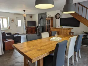 Cottage with barbecue & garden - Image 2