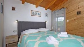 Flat with terrace, BBQ & jacuzzi | Sea view - Image 2