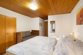 Zimmer 'Ederhof 3' mit Bergblick, Gemeinschaftsterrasse und Wi-Fi, Frühstück inkludiert - Image 3