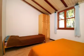 Flat with terrace, garden & barbecue - Image 5