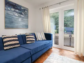Cottage with barbeque, hot tub & garden | Beach view - Image 4