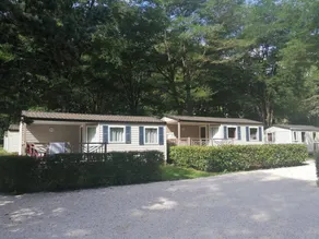 Mobile home with pool - Image 3