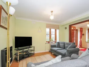 Fully equipped cottage with garden - Image 3
