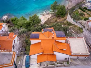 Holiday apartment with terrace, garden & BBQ | Sea view - Image 2