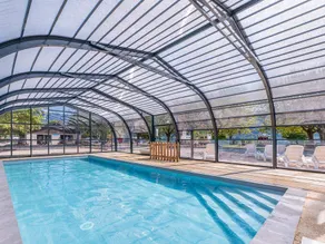 Mobile home with heated pool & terrace - Image 3