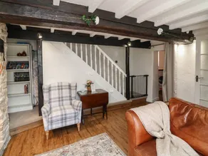 Cottage with garden - Image 4