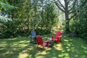 Cozy Lakefront Cabin in Kawartha Lakes, Ontario - Image 5