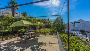 Family-friendly flat with barbeque, garden & terrace | Sea view | Next to the beach | Pets are welcome - Image 2
