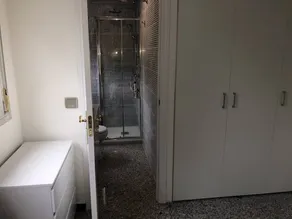 Luxurious 5 Bedroom Apartment in Moncloa-Aravaca - Image 5