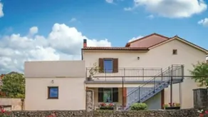 Villa with garden & barbeque - Image 2