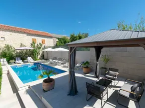 Holiday home with barbecue, terrace & private pool | Nature view - Image 4
