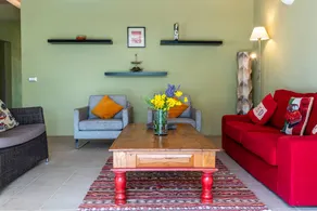 Flat with pool & garden | Panoramic view - Image 4