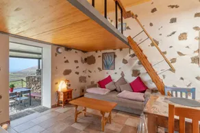 Holiday Home 'El Tablero' with Sea Views, Private Terrace and Wi-Fi - Image 4