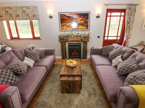 Cottage with garden - Image 5