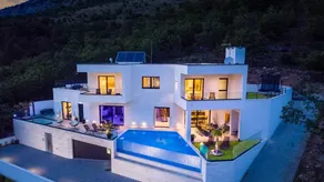 Children-friendly holiday apartment with private pool, terrace & garden | Mountain view - Image 3