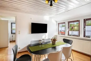 Apartamento vacacional con jardín, barbacoa y terraza - Image 2