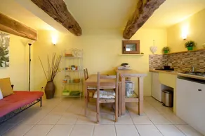 Gîte 'Maison Cazac Manon' with Mountain View and Wi-Fi - Image 3