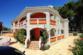 Nice flat with barbecue - Image 2