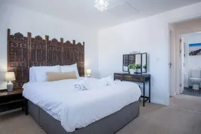 Family-oriented holiday home with fast internet, BBQ & garden | Beach view | Close to the beach - Image 5
