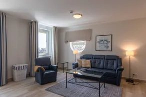Ferienwohnung Bina Zingst – strandnah, Balkon & Tiefgarage am Kurpark - Image 4