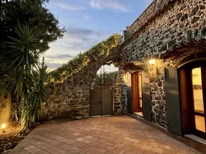 Bed & breakfast with garden & private pool - Image 2