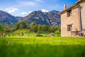 House with garden, pool & barbecue | Mountain view - Image 2
