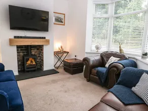Children-friendly cottage with garden & hot tub | Beach view | Pet-friendly - Image 5