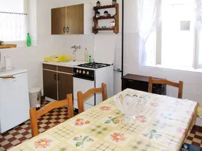 Holiday home with terrace, barbecue & private pool - Image 3