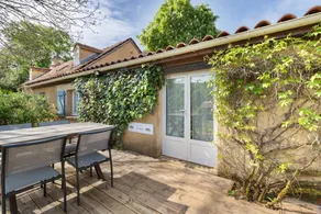 Cottage avec piscine, barbecue et jardin | Vue jardin - Image 2