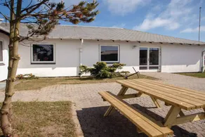 Holiday home with terrace, pool & BBQ - Image 5