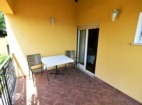 Scenic Retreat Rooms and Family Apartment - Image 4