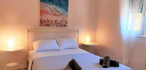 Flat with garden, barbecue & terrace | Water view - Image 3