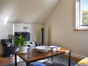 Family-friendly cottage with barbecue & garden | River view - Image 4